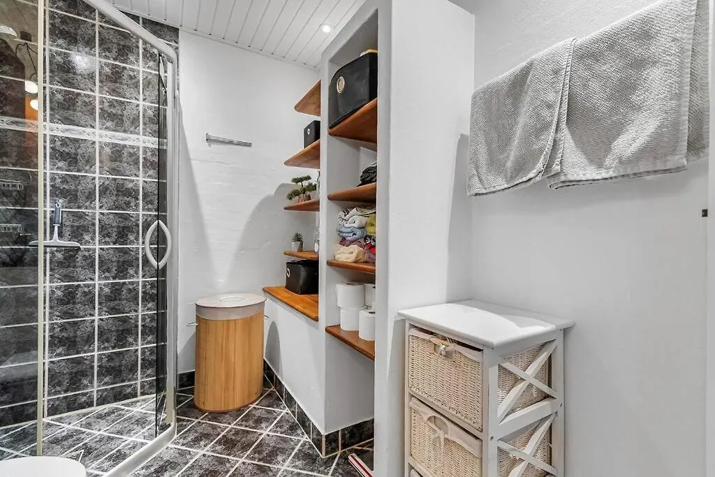 Nice And Cozy Family House At Billund Center